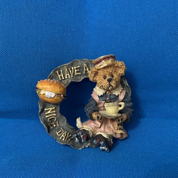 Accessories - Bed and Breakfast Style Pin That Says Have A Nice Day! Bear TeaCup Burger NWOTS